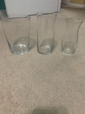 Set of 3 Clear Glass Vases